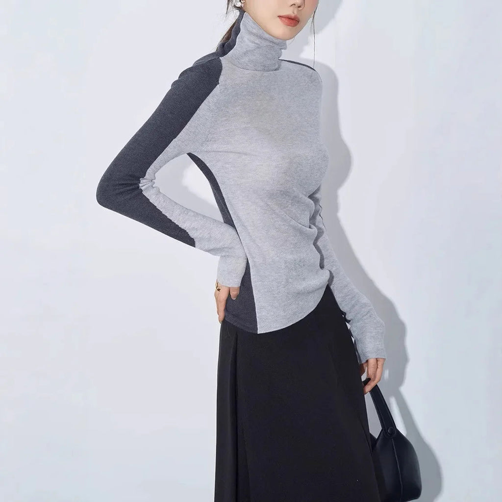 Eufemia | Top with Neck Mock Neck & Contrast Sleeves