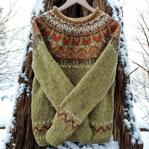 Nunzia | Warm Sweater with Classic Patterned Intrecciata