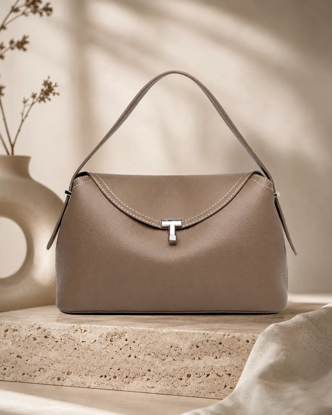Valeria | Signature Shoulder Bag