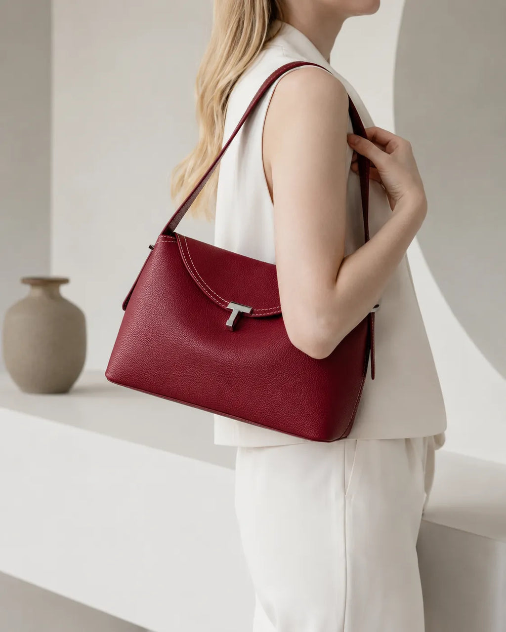 Valeria | Signature Shoulder Bag