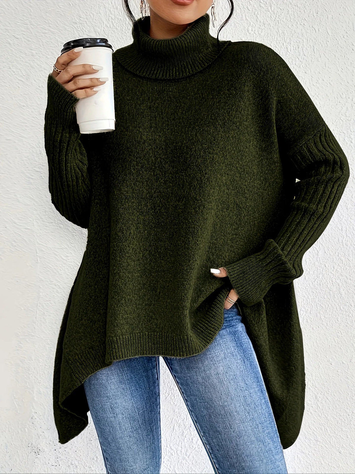 Stefania | Oversized in Cashmere Sweater with Turtleneck