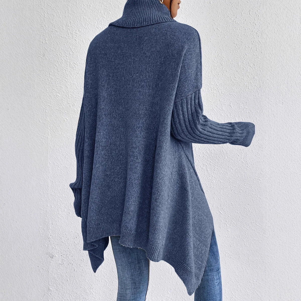 Stefania | Oversized in Cashmere Sweater with Turtleneck