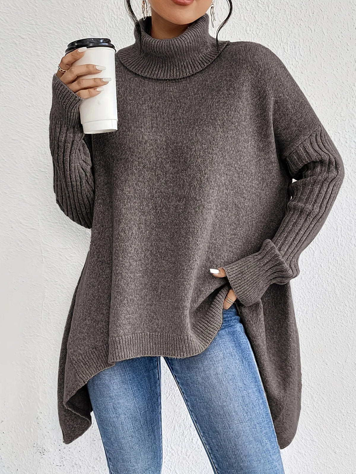 Stefania | Oversized in Cashmere Sweater with Turtleneck