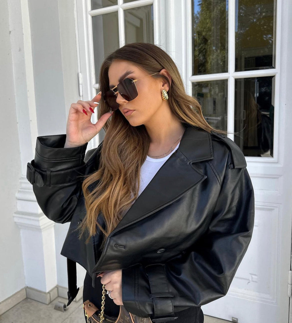 Raffaella | Short in Faux Leather Trench Coat