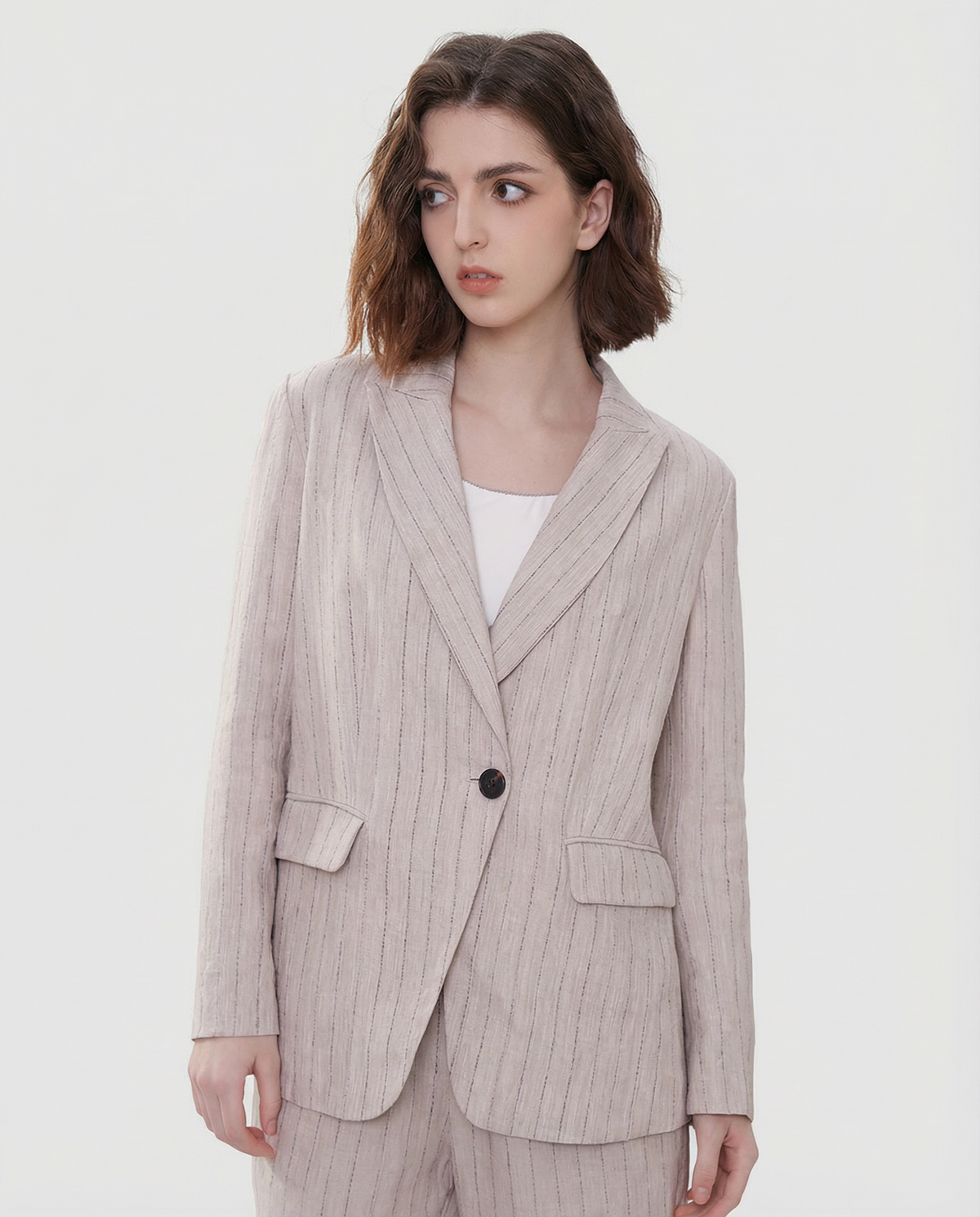 Dorotea | Linen blazer set – elegant striped design for a chic office look
