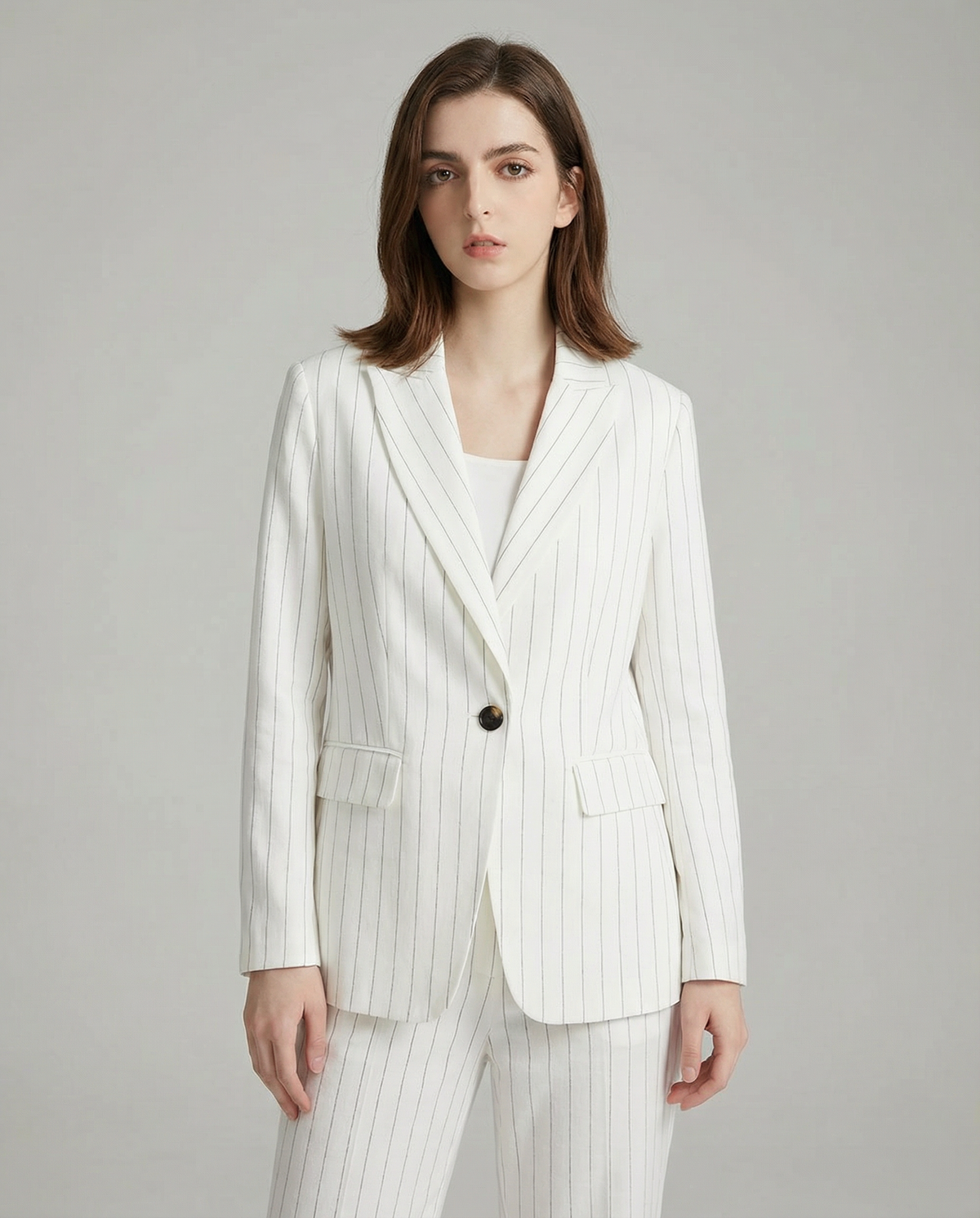 Dorotea | Linen blazer set – elegant striped design for a chic office look