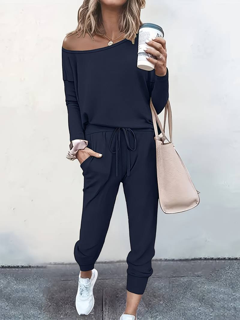 Ariella | Two-piece set with chic top and trousers