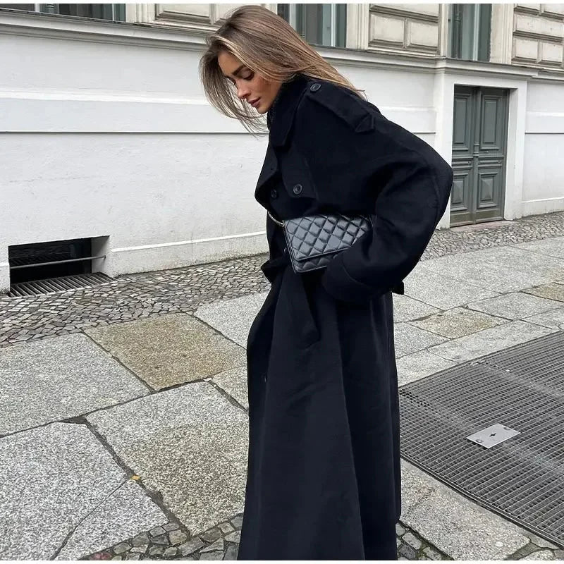 Laura | Double Coat-Breasted in Blend Wool