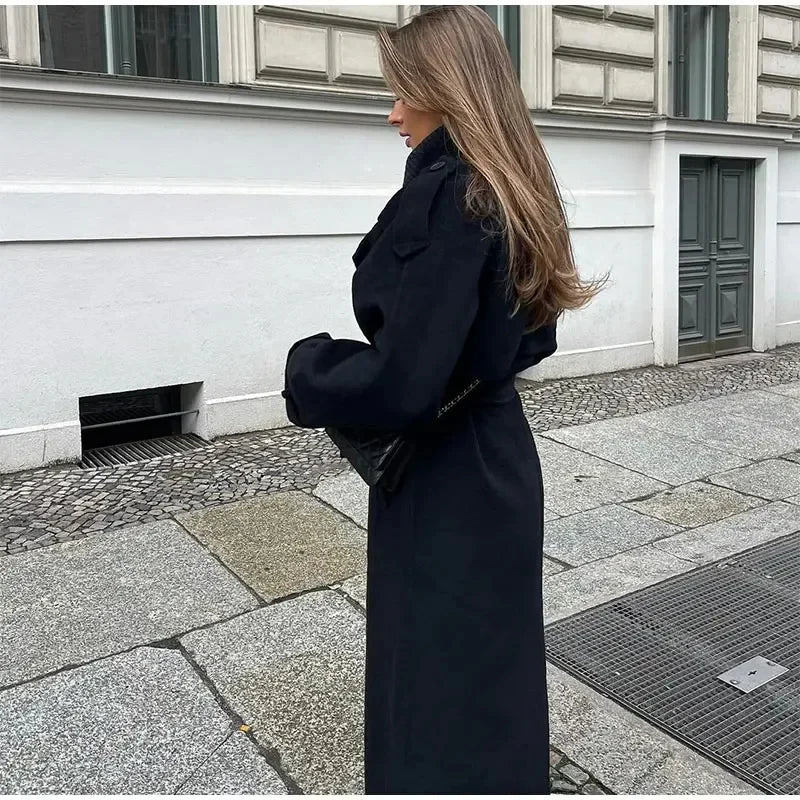Laura | Double Coat-Breasted in Blend Wool