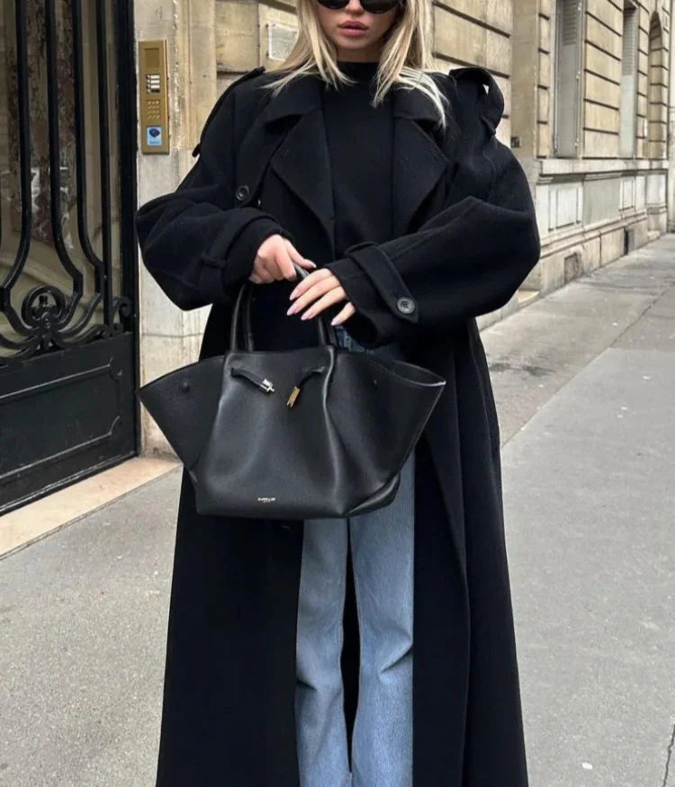 Laura | Double Coat-Breasted in Blend Wool